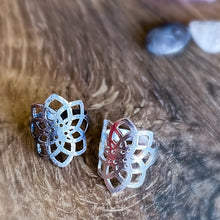 Cargar imagen en el visor de la galería, Anillos mandala geometrico
